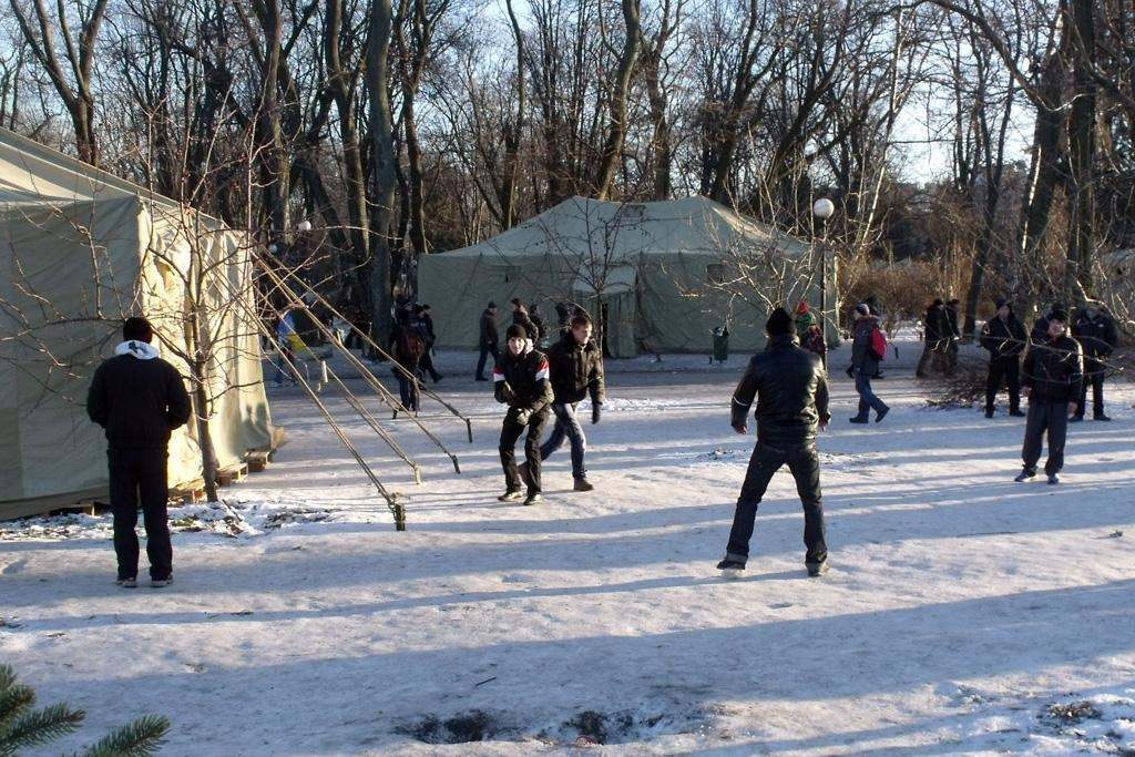 Быт Антиевромайдановцев в Мариинском парке