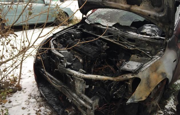 Засновнику ужгородського Евромайдана спалили машину