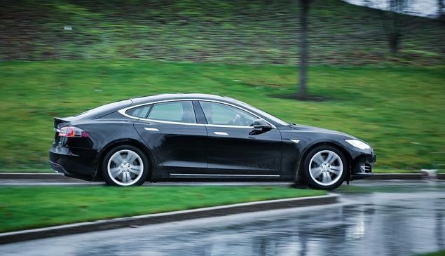 Tesla Model S: выдающаяся, но не идеальная