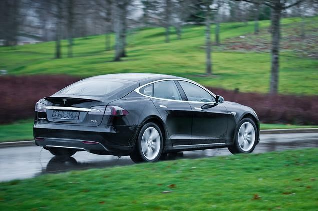 Tesla Model S: выдающаяся, но не идеальная