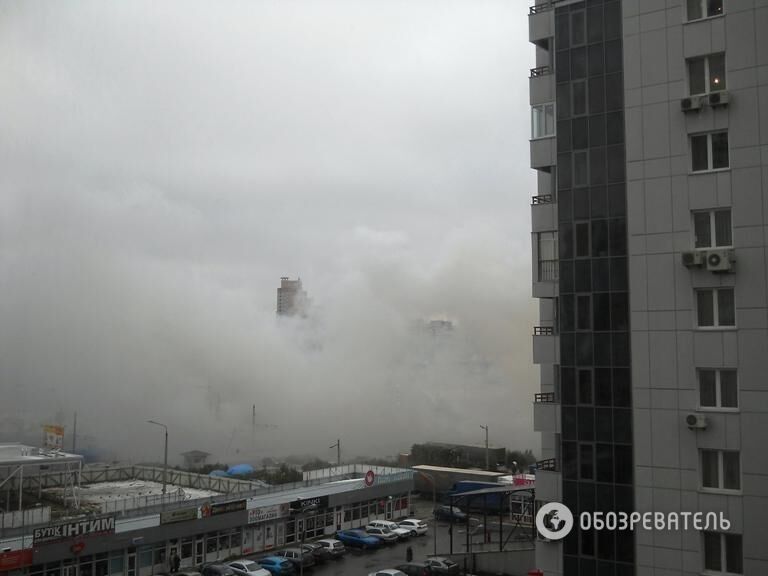 Район "Позняки" в Киеве утром был в дыму