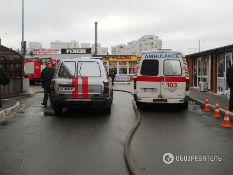 Район "Позняки" в Киеве утром был в дыму