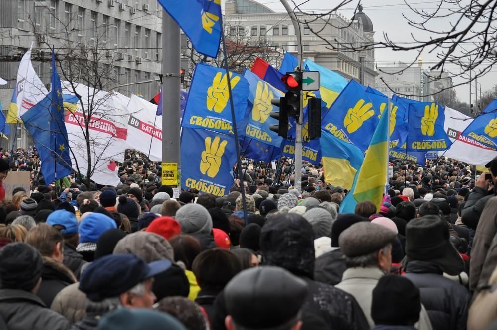 Сотні тисяч на Майдані: як все починалося