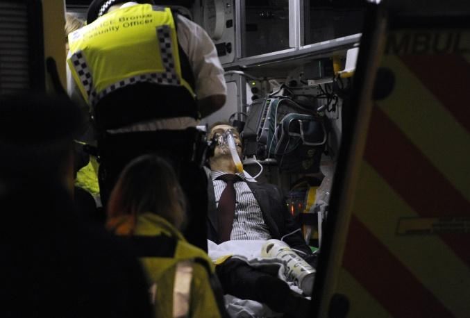 Обвалення театру в Лондоні: кількість постраждалих зростає