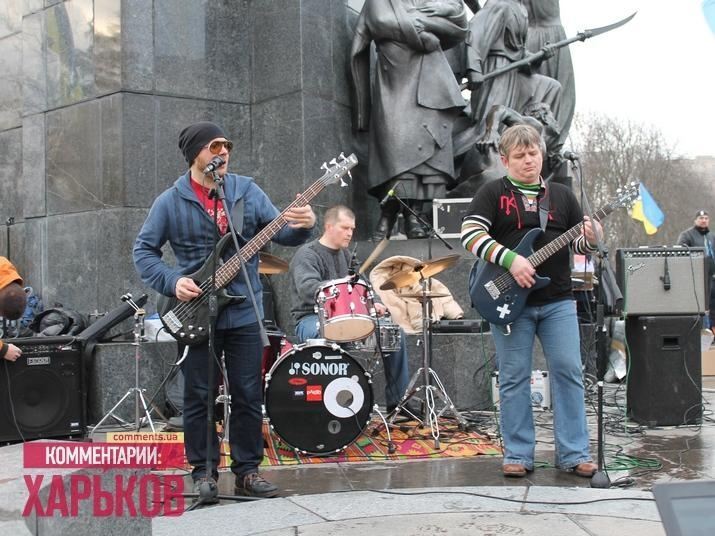 В Харькове евромайдановцы переименовали проспект Ленина в проспект Джона Леннона