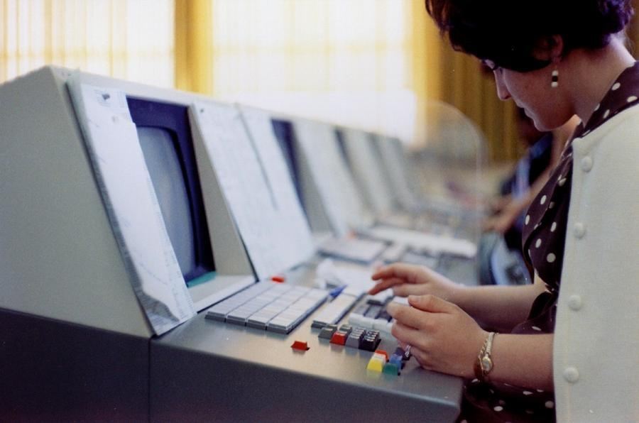 Как изменились офисы и их работники за 50 лет