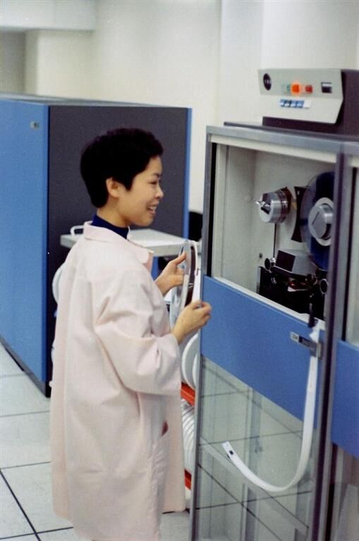 Как изменились офисы и их работники за 50 лет