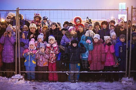 У Росії Діда Мороза захистили від дітей металевими загородженнями