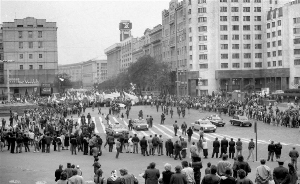 Акції протесту проти Росії на Майдані 23 роки тому