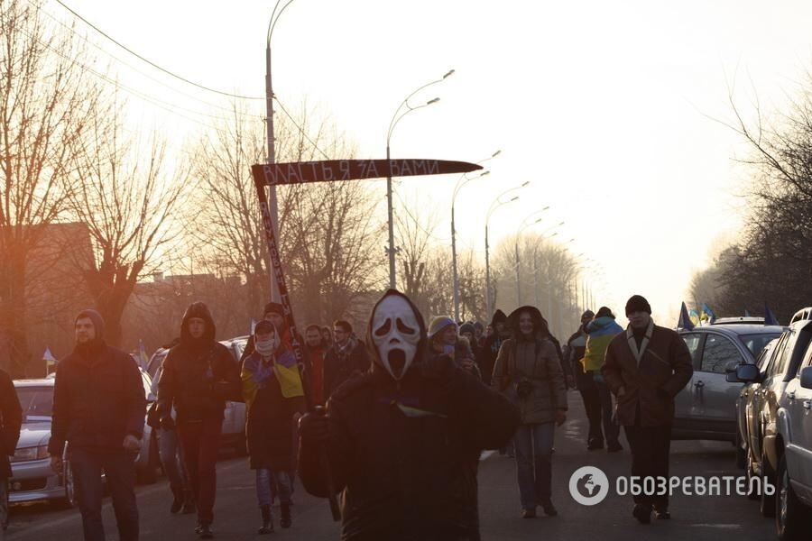 Активисты Евромайдана пикетировали Межигорье