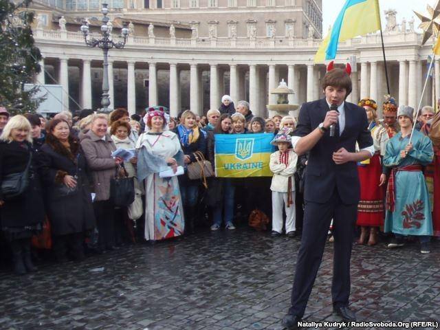 В Ватикане провели рождественский Евромайдан с "чертом" Януковичем