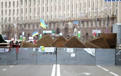 Евромайдановци забарикадувалися