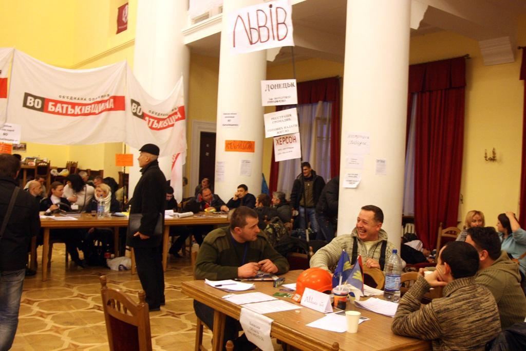 По той бік Майдану: де зігрітися мітингувальнику