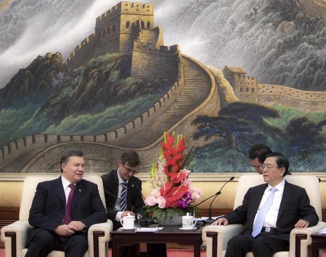 Янукович зустрівся з головою КНР