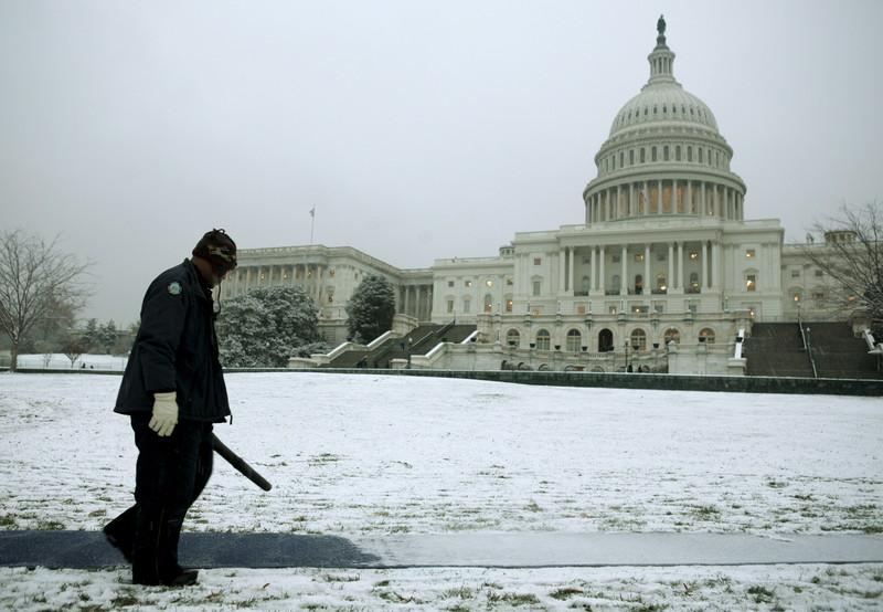 Аномальные снегопады в США убили уже четыре человека