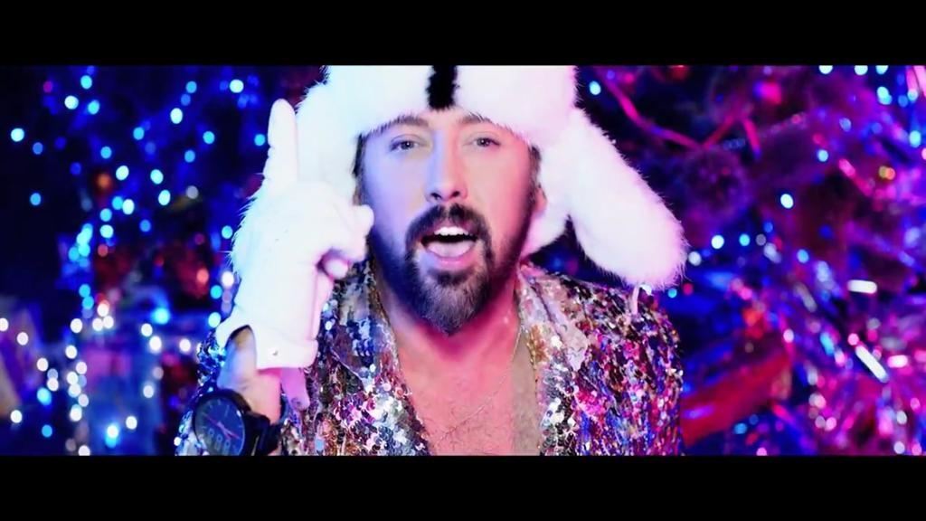 Дима Коляденко захватил карусель в центре Киева