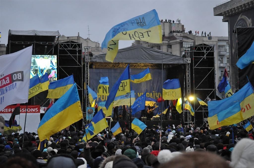 Евромайдан вышел на Марш миллиона. Фоторепортаж