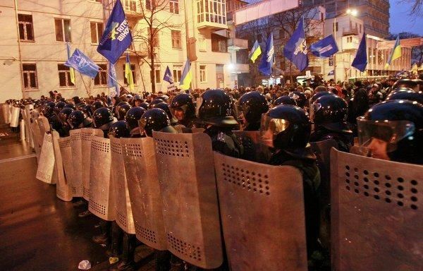 Евромайдановци заблокували урядовий квартал
