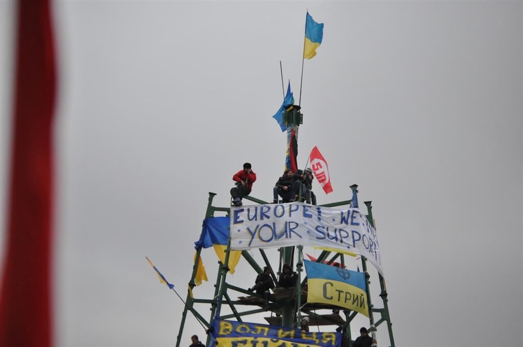 Евромайдан вийшов на Марш мільйона. Фоторепортаж