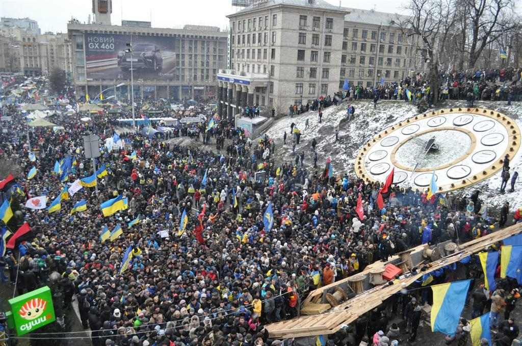 Евромайдан вышел на Марш миллиона. Фоторепортаж