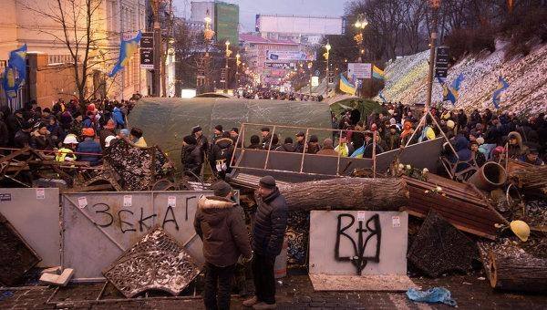 Евромайдановцы заблокировали правительственный квартал