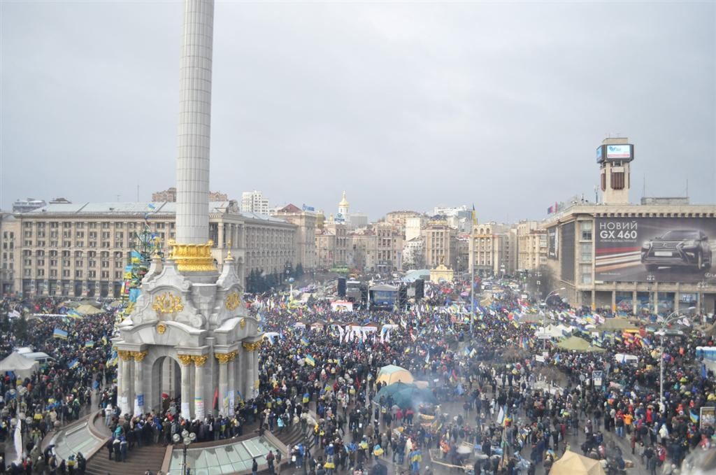 Евромайдан вышел на Марш миллиона. Фоторепортаж