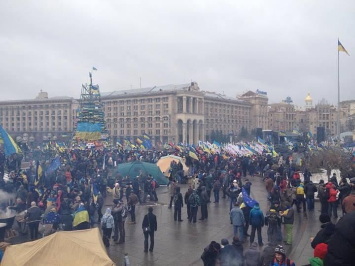 На Евромайдане в Киеве уже собрались 50 тыс. человек