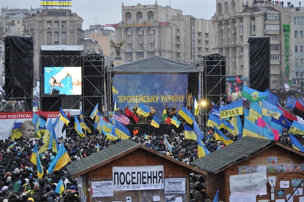 Евромайдан вышел на Марш миллиона. Фоторепортаж