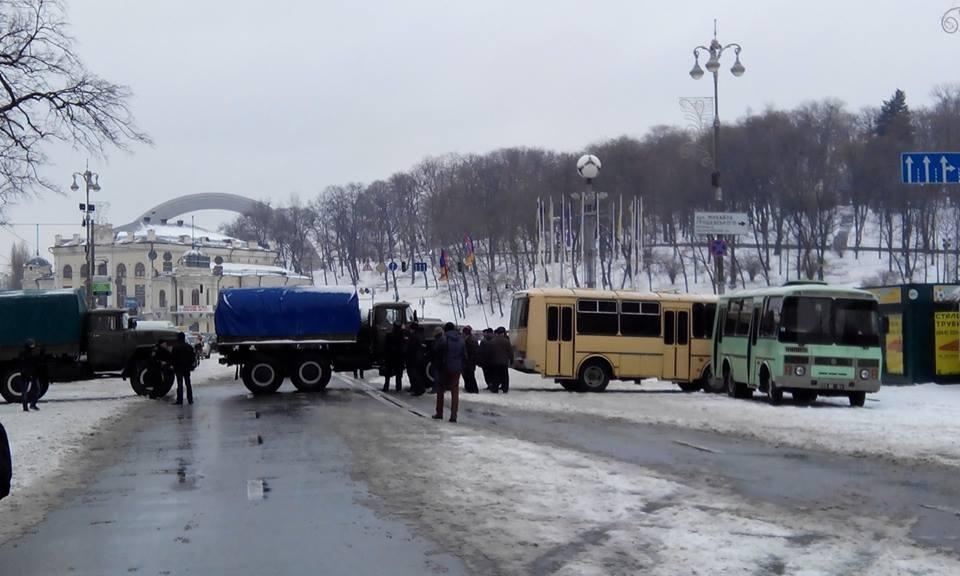 Спецназ окружает Майдан