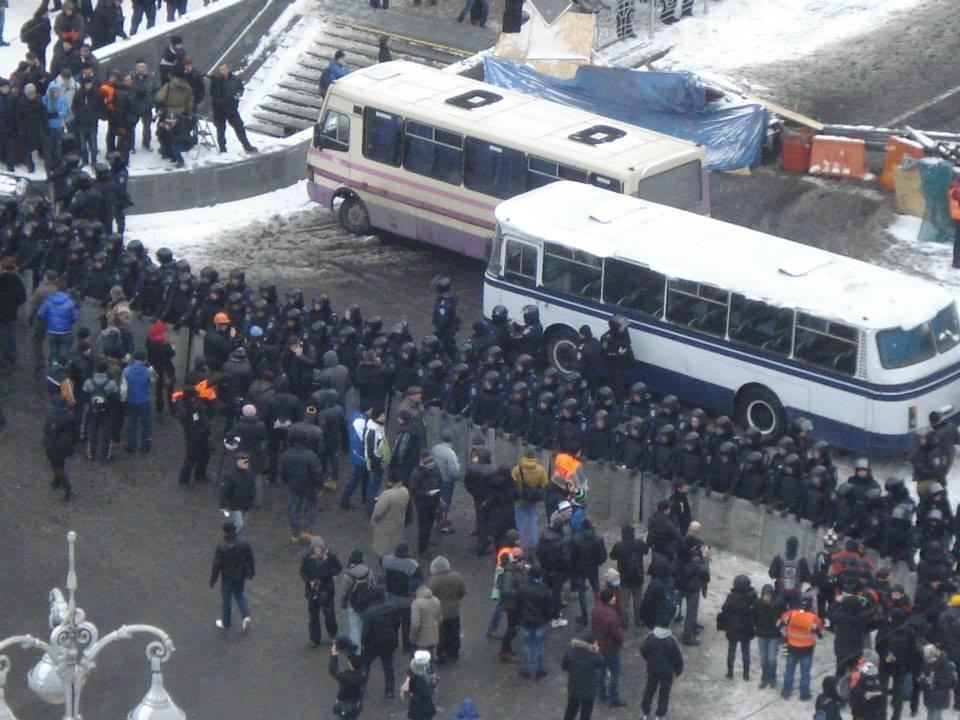 Центр Киева заблокировали силовики