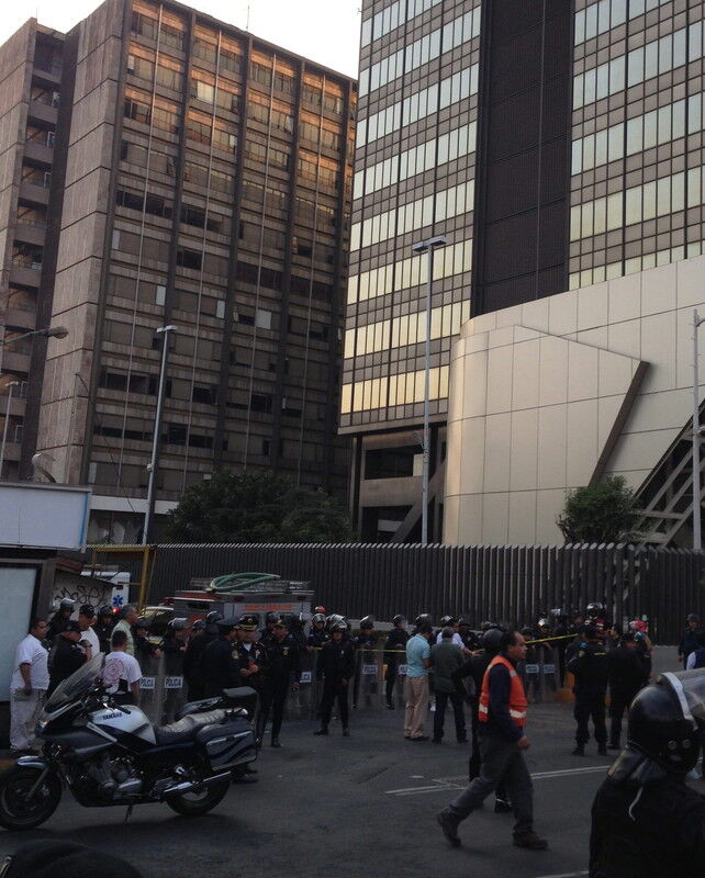 Взрыв небоскреба в Мексике: причины неизвестны. Видео