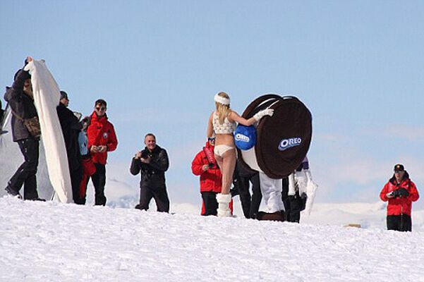 Кейт Аптон готова мерзнуть ради Sports Illustrated Swimsuit. Фото