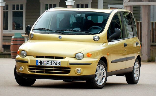 Автокунсткамера: ТОП-10 самых уродливых машин. Фото