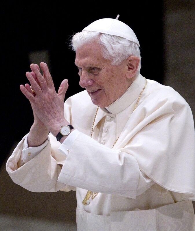 Папа поблагодарил общественность за любовь и молитвы