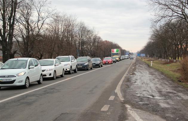 На "Киев - Чоп" образовалась 10-км пробка из-за сбитой велосипедистки