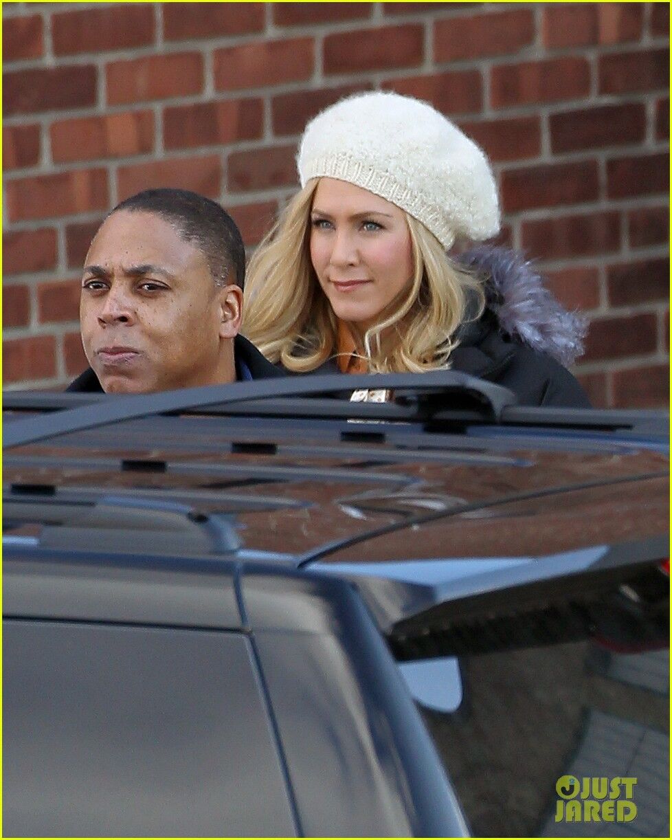 Дженнифер Энистон стала блондинкой