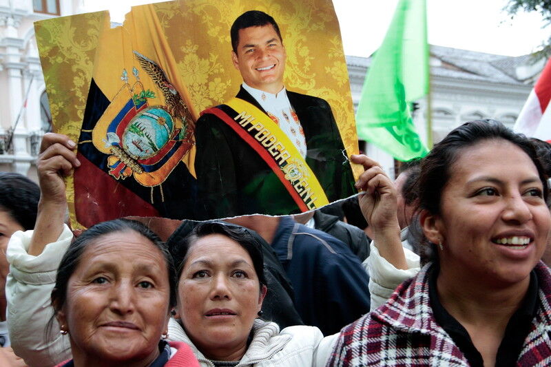 Корреа в третий раз избран президентом Эквадора