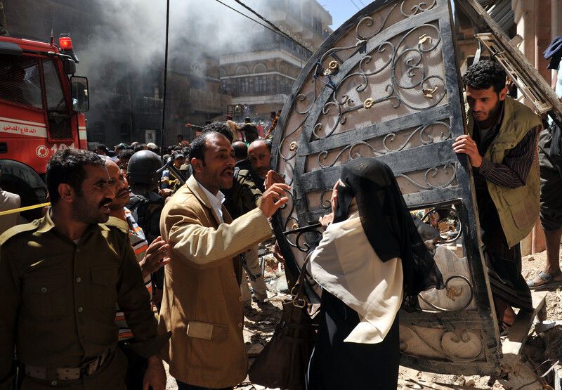 У столиці Ємену впав літак. Фото. Відео