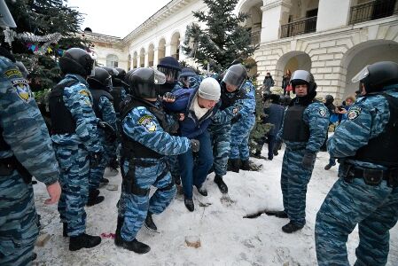 Активистов Гостиного двора обвинили в нецензурщине