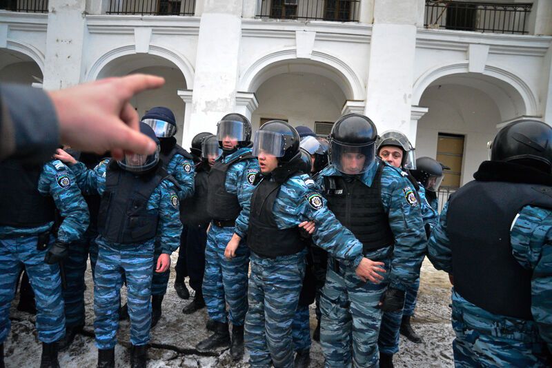 Милиция жалуется на напряженную ситуацию в Гостином дворе. Видео