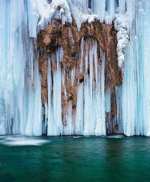 Замерзлі водоспади