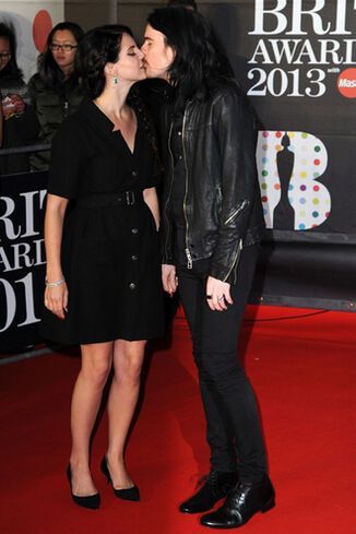 Звездные исполнители прибыли за BRIT Awards. Фото