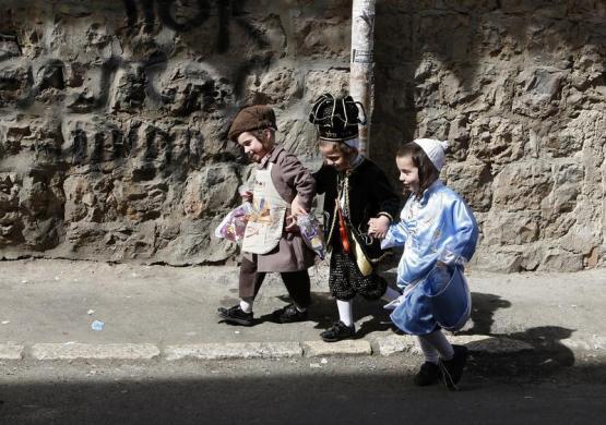 Евреи отмечают праздник Пурим 
