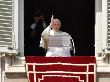 Бенедикт XVI провел последнюю воскресную мессу. Видео