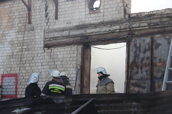 В Броварах горел склад химудобрений