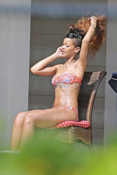 Рианна продлила гавайские каникулы. Фото