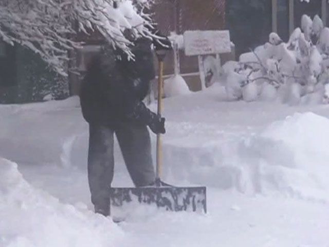 Снігопад заблокував американських дітей у школі