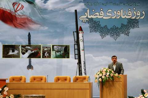 Ахмадинеджад готов рискнуть и стать первым иранским космонавтом