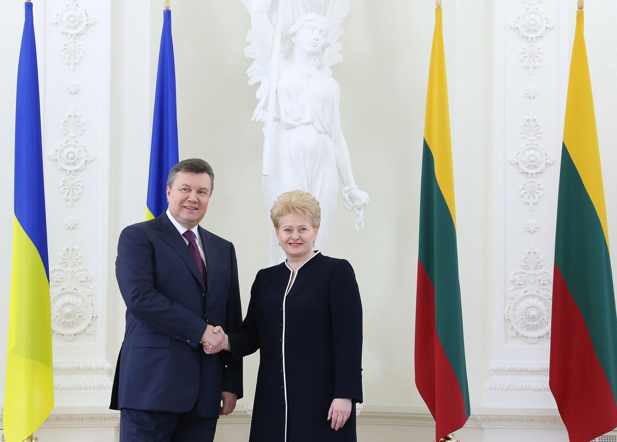Янукович прибыл с официальным визитом в Литву 