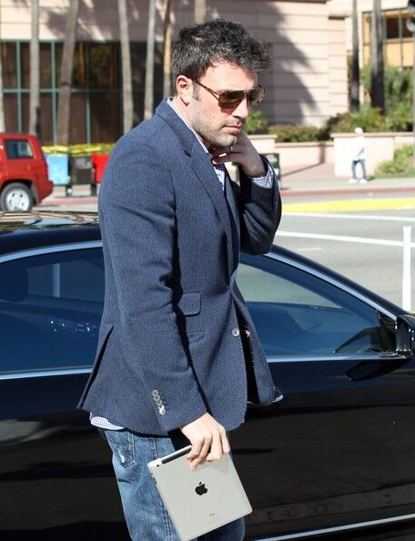 Бен Аффлек сбрил "счастливую" бороду